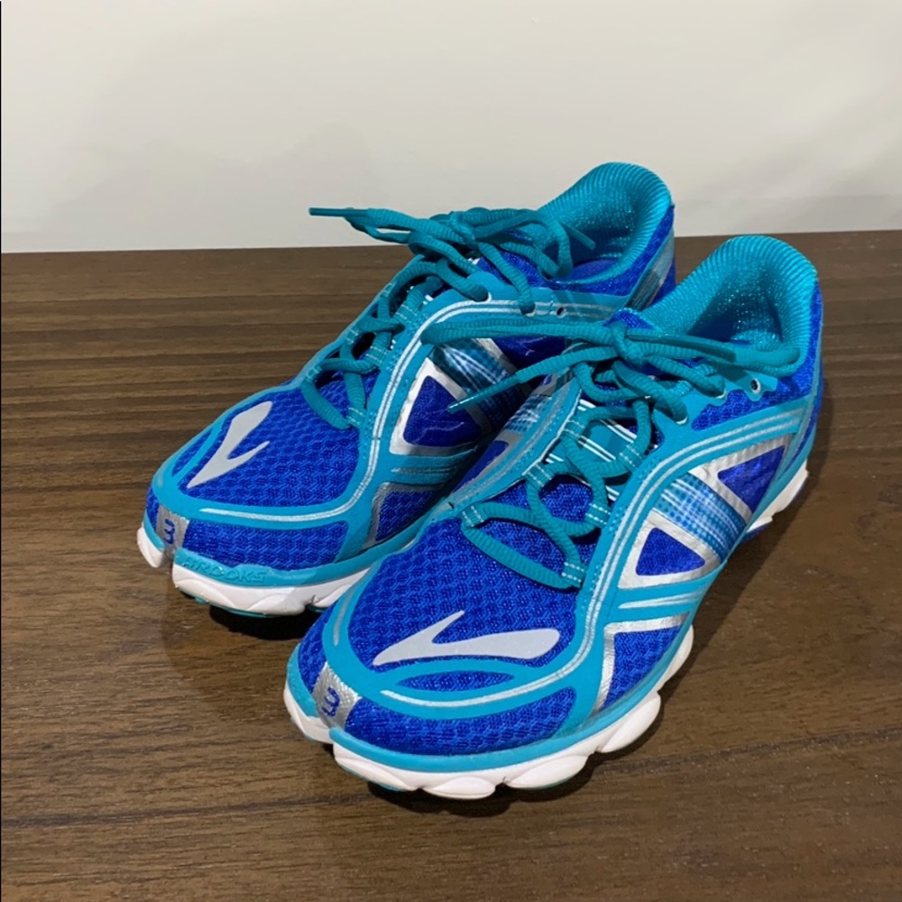 Brooks women’s running shoes